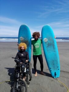 clases-de-surf-en-asturias-discapacidad